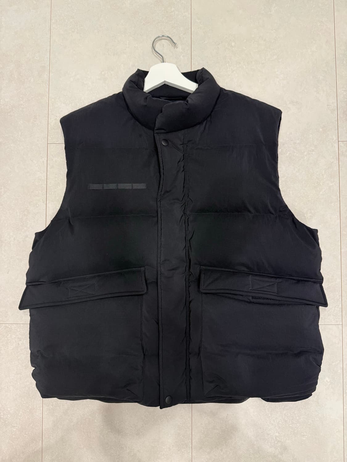 아워셀브스 Premium Duck Down Mark Vest Black 상품이미지2