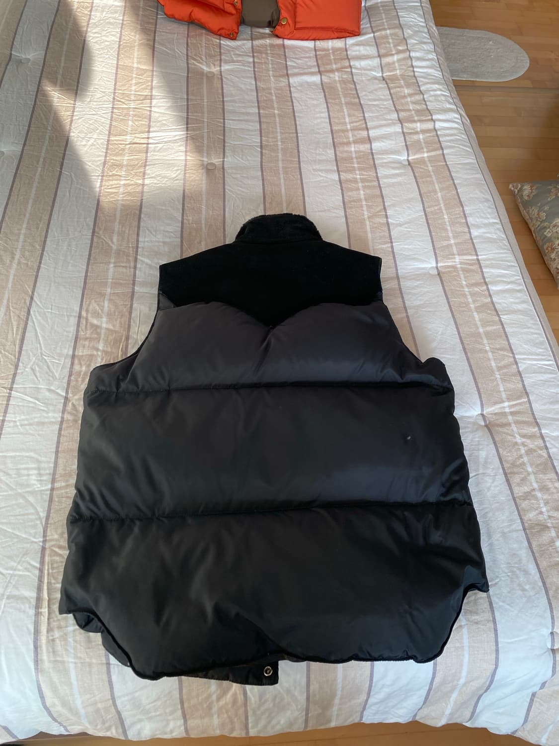 록키 마운틴 페더드 패딩 베스트 팝니다 상품이미지2