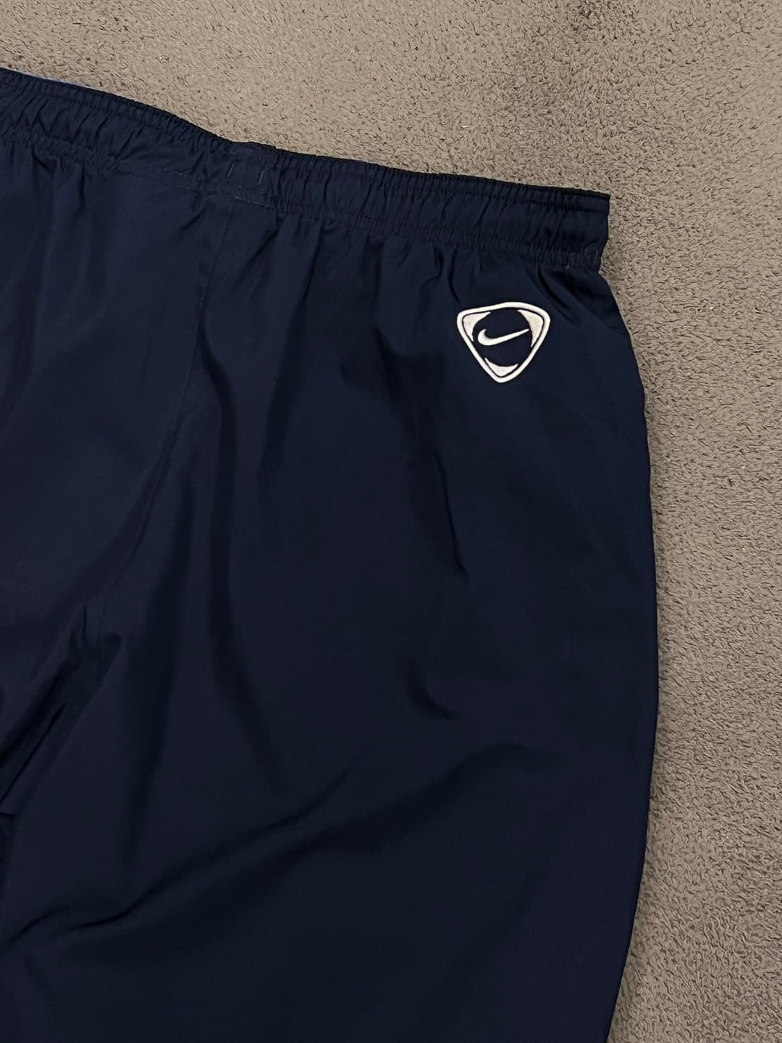 나이키 올드스쿨 토탈90 나일론 와이드 팬츠 처분  상품이미지3