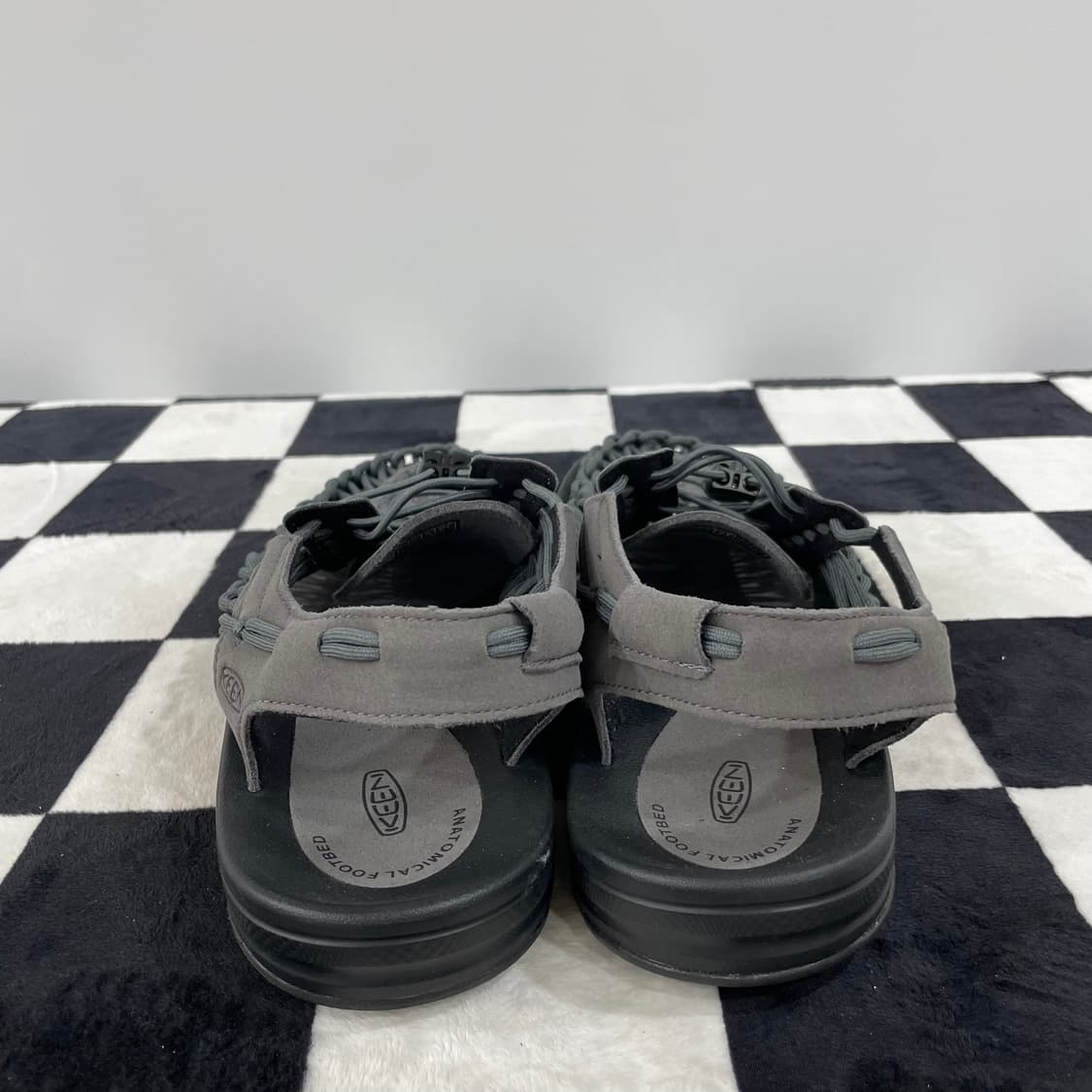 KEEN 킨 유니크 샌들 그레이 블랙 320mm 상품이미지4