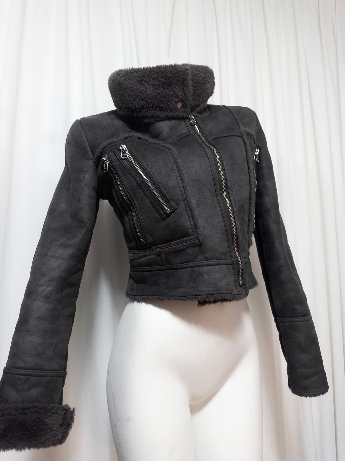 Grey fur shearling jacket 상품이미지1