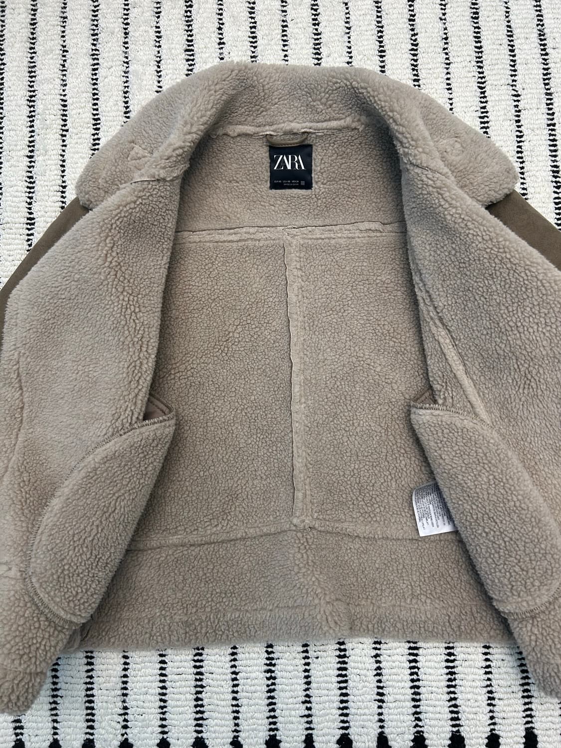 Zara 라이더 무스탕 자켓 상품이미지4