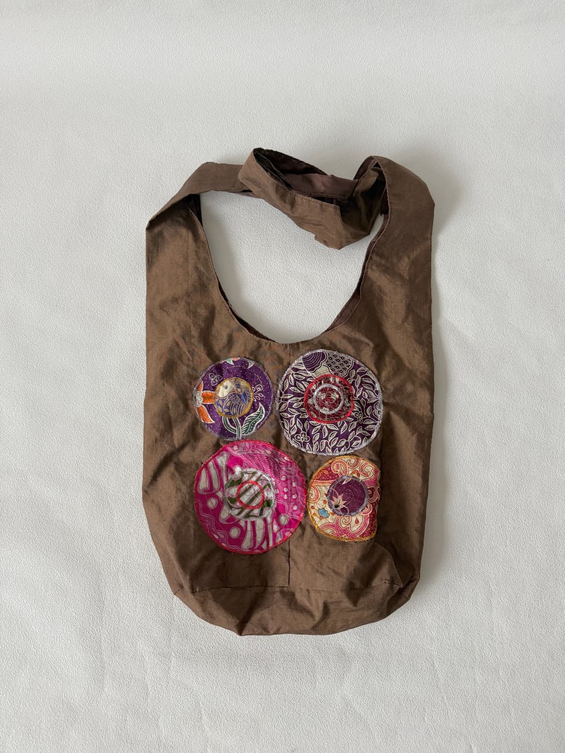 핸드메이드 자수 숄더 크로스백 상품이미지1