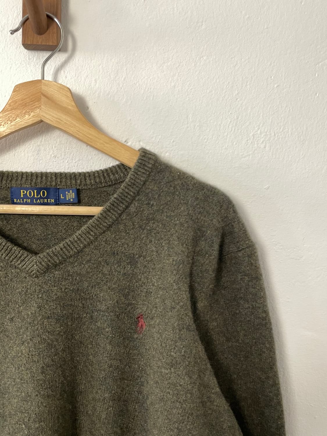폴로 브이넥 니트  상품이미지5