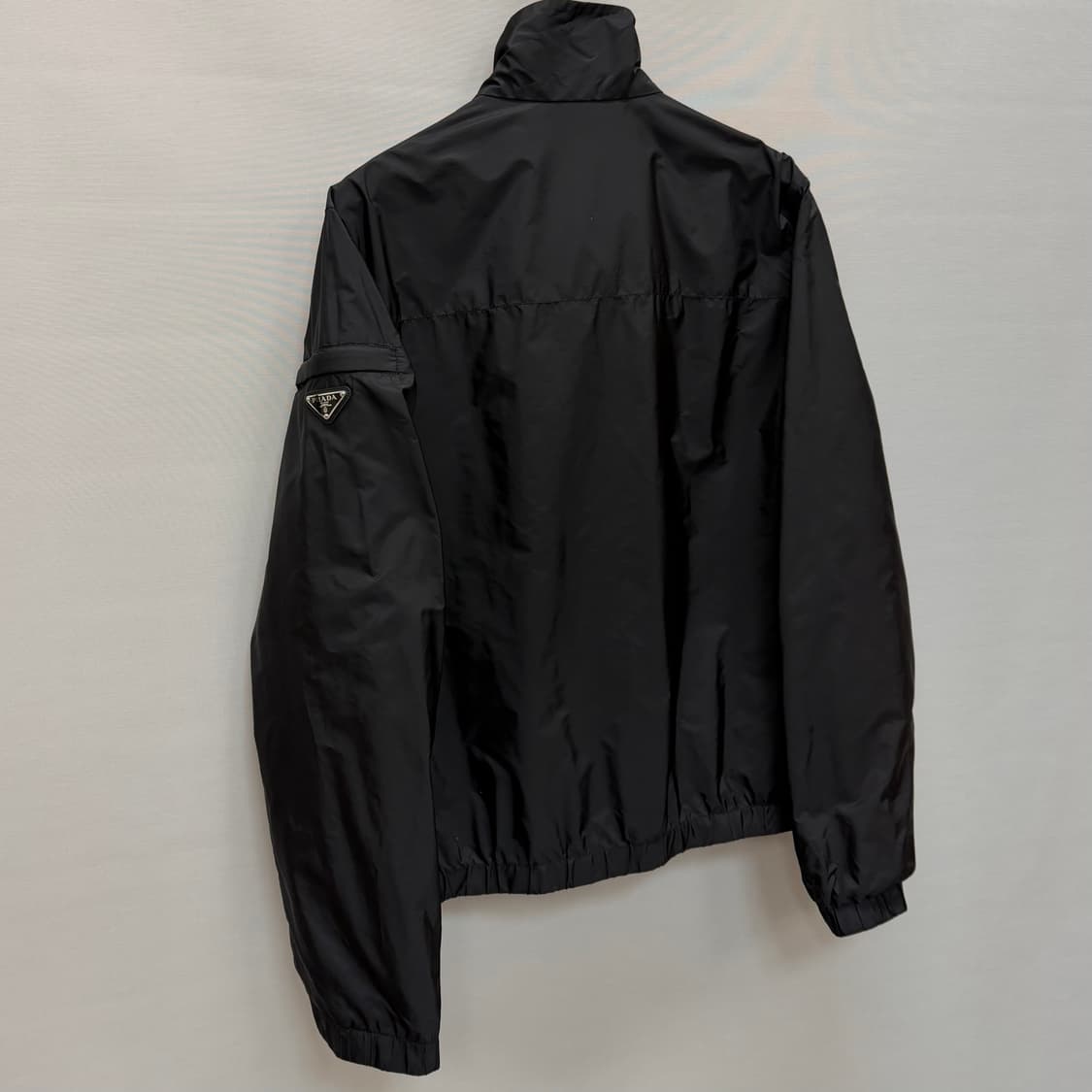 프라다 삼각로고 리나일론 바람막이 자켓( 50 ) 상품이미지6