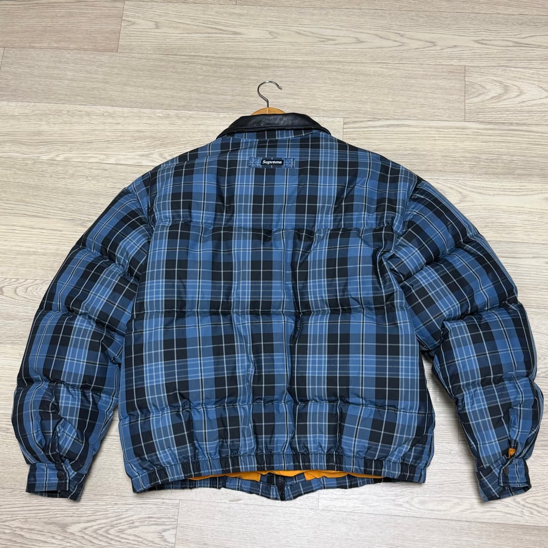 슈프림 레더카라 체크 퍼피 패딩 상품이미지3