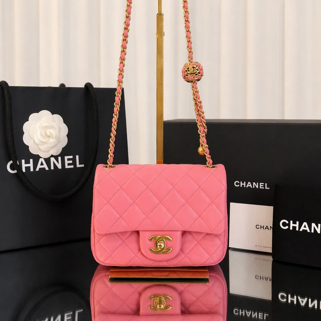 샤넬 골든볼 쁘띠삭 플랩 크로스백 상품이미지1