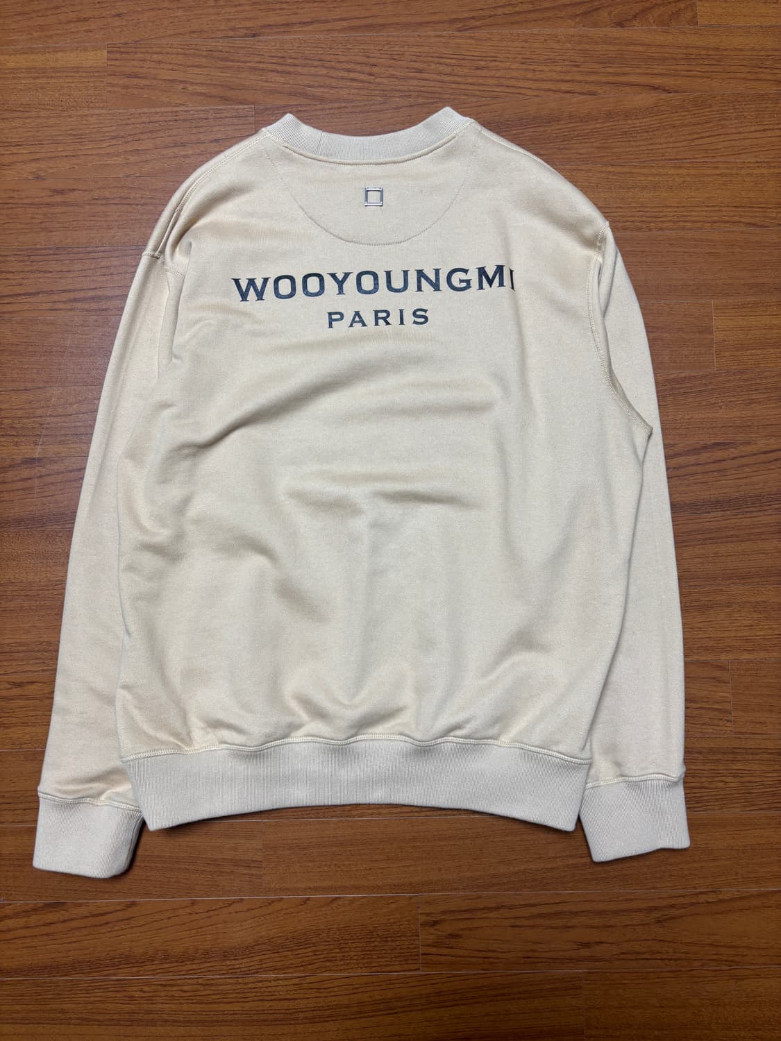 우영미 백로고 스웨트셔츠 베이지 46 상품이미지2