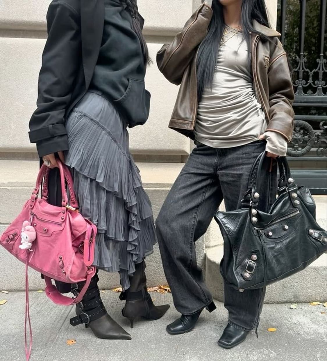 발렌시아가 모터백 시티백 다크 그레이 자이언트 상품이미지4