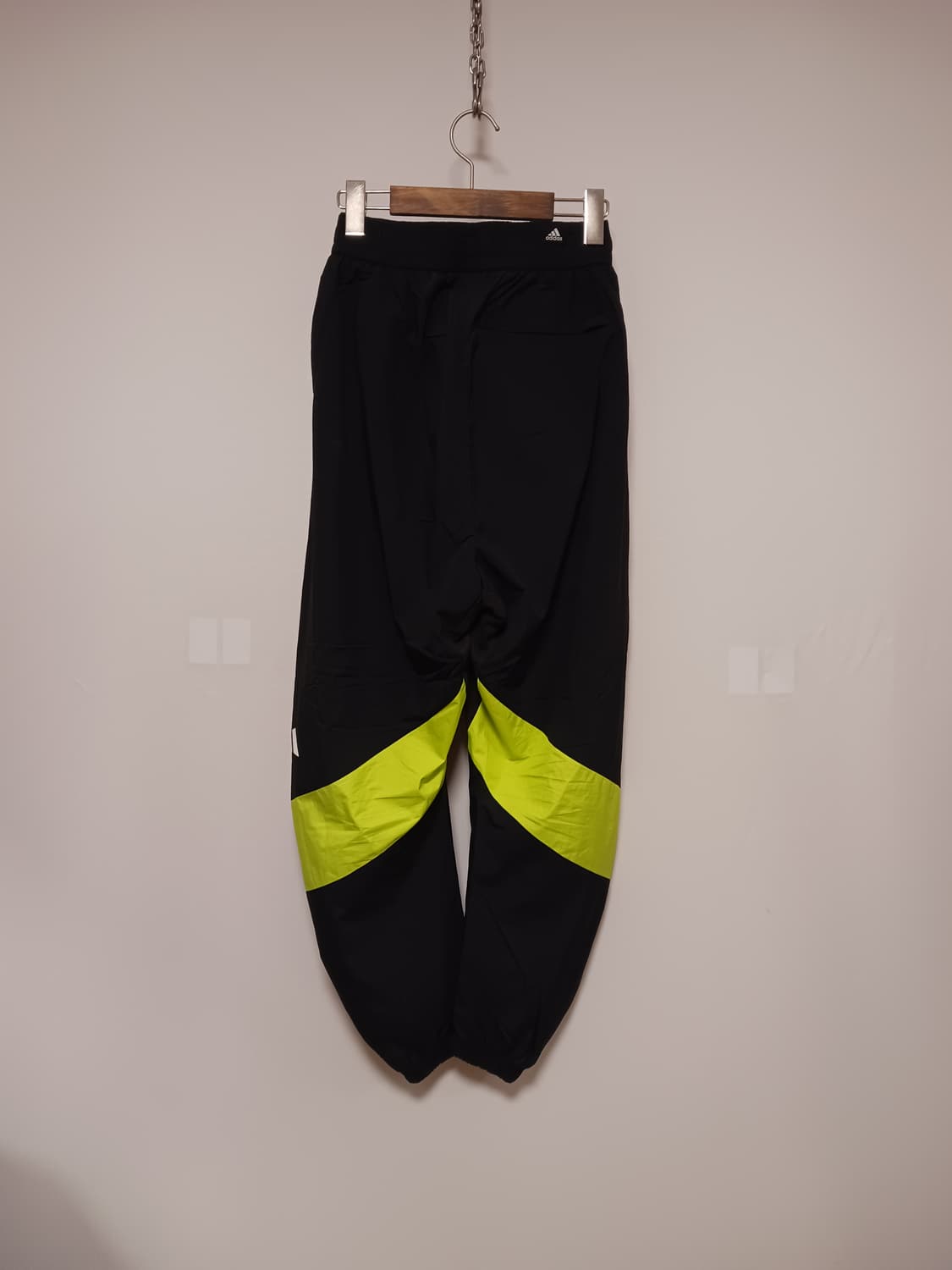 아디다스 남성 우븐 테이프 조거팬츠 상품이미지2