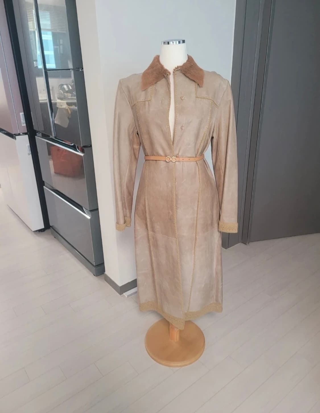 Elie Tahari  무스탕코트 베이지 스웨이드 가죽 롱 상품이미지4