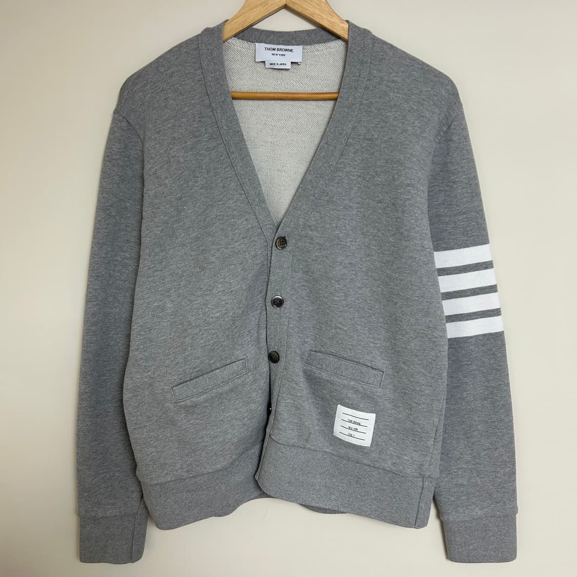 톰브라운 정품 사선완장 코튼 가디건 3 상품이미지1