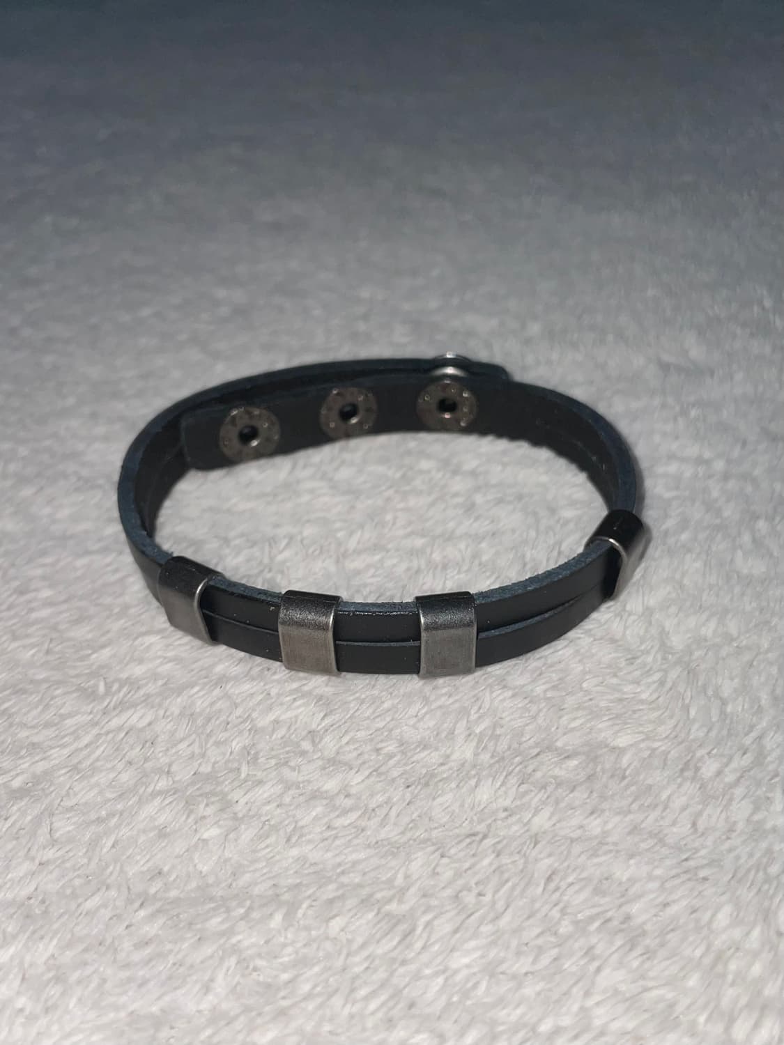 black leather bracelet 블랙 가죽 팔찌 상품이미지1