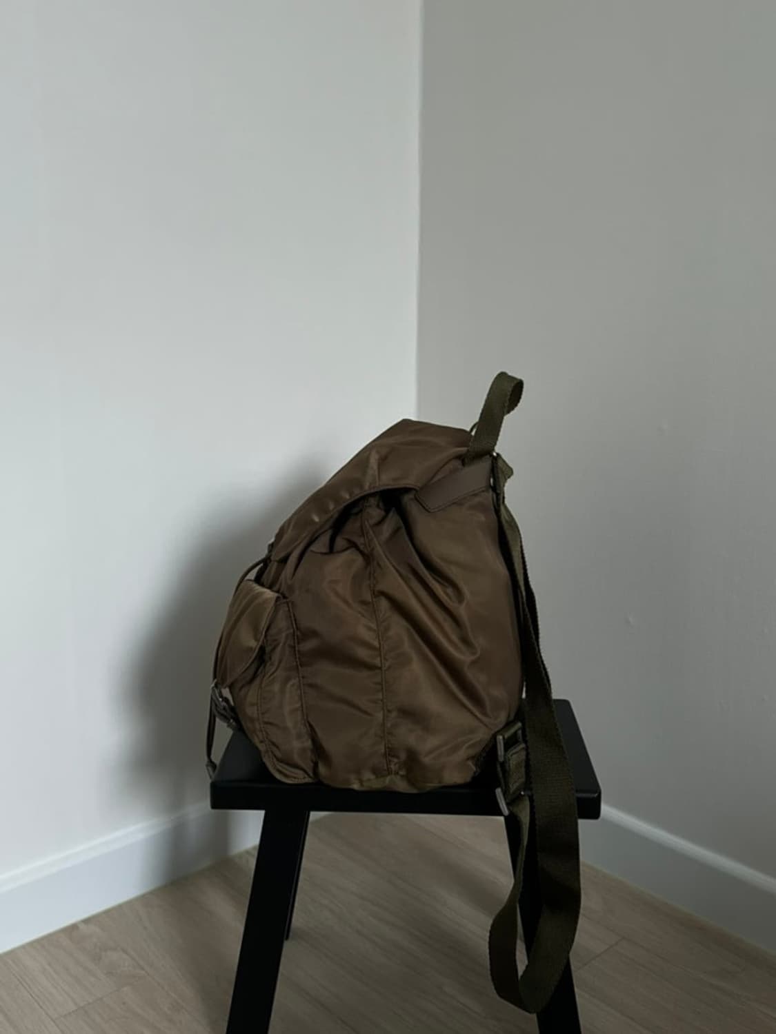 프라다 백팩 카키 상품이미지4