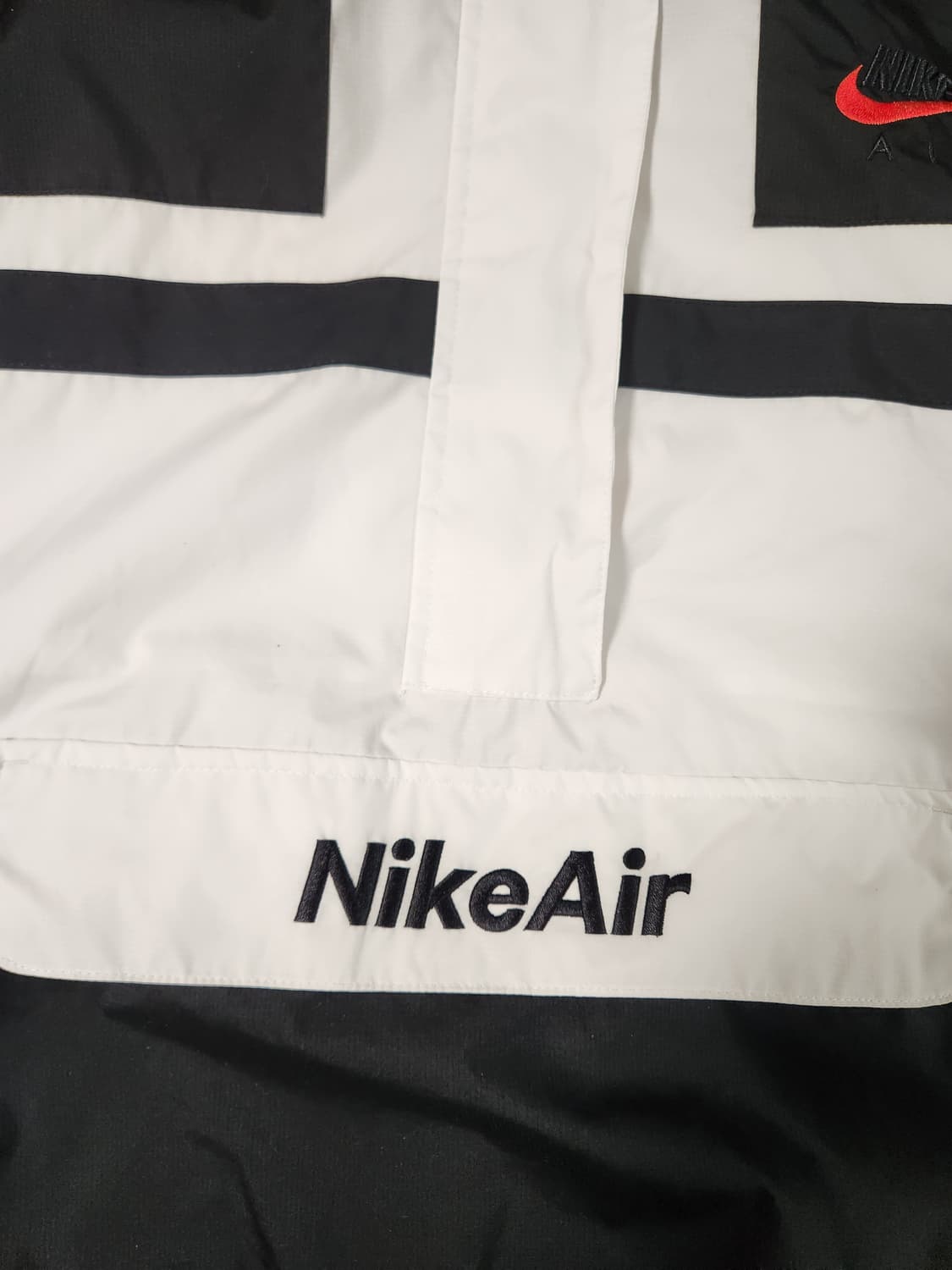 나이키 스포츠웨어 에어 우븐 아노락 바람막이 자켓 화이트 블랙 사이즈M
 상품이미지6