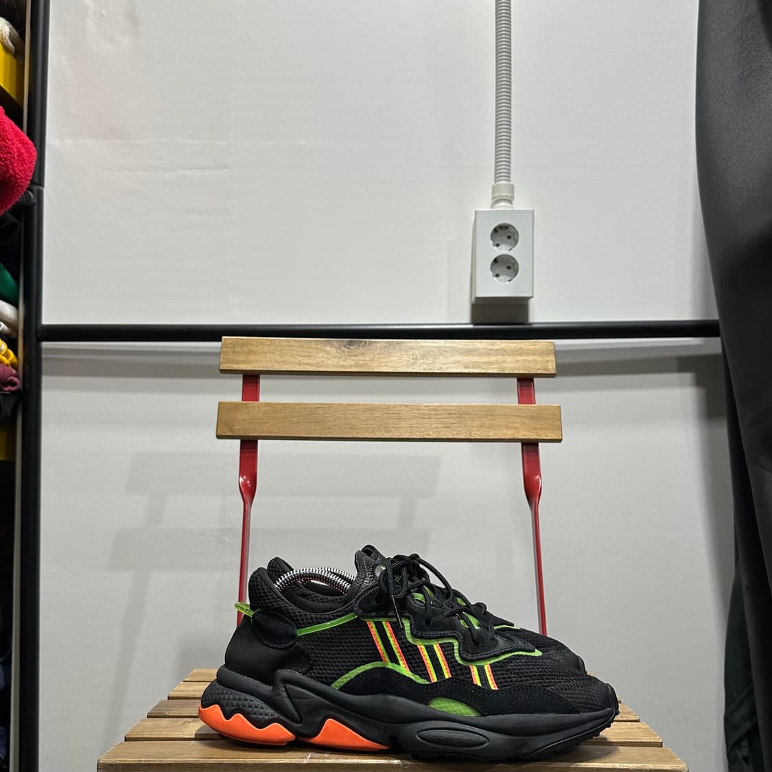 260) 아디다스 운동화 남성 남자 신발 오즈위고 블랙 오렌지 상품이미지1