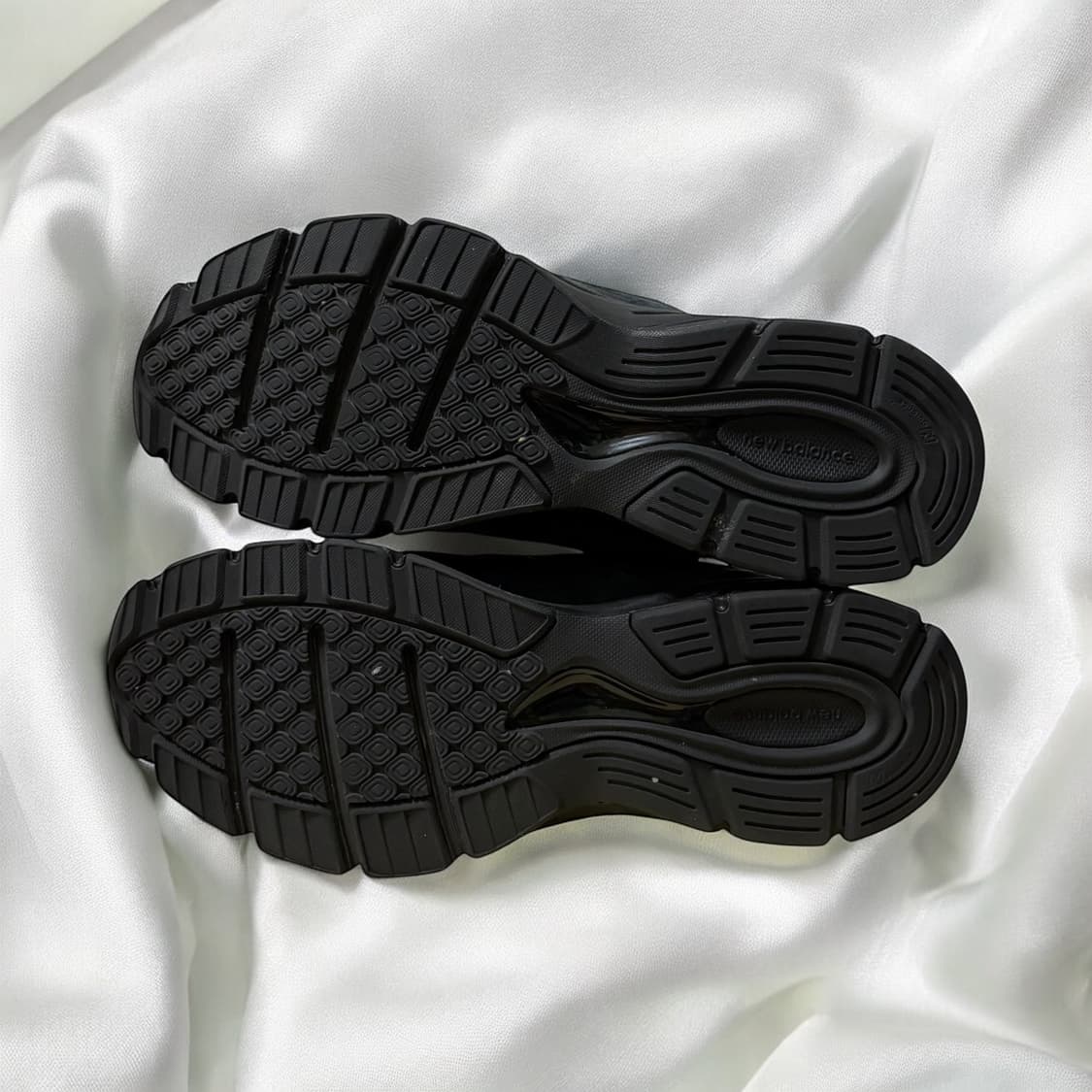 JJJJound X New Balance 990v4 상품이미지6