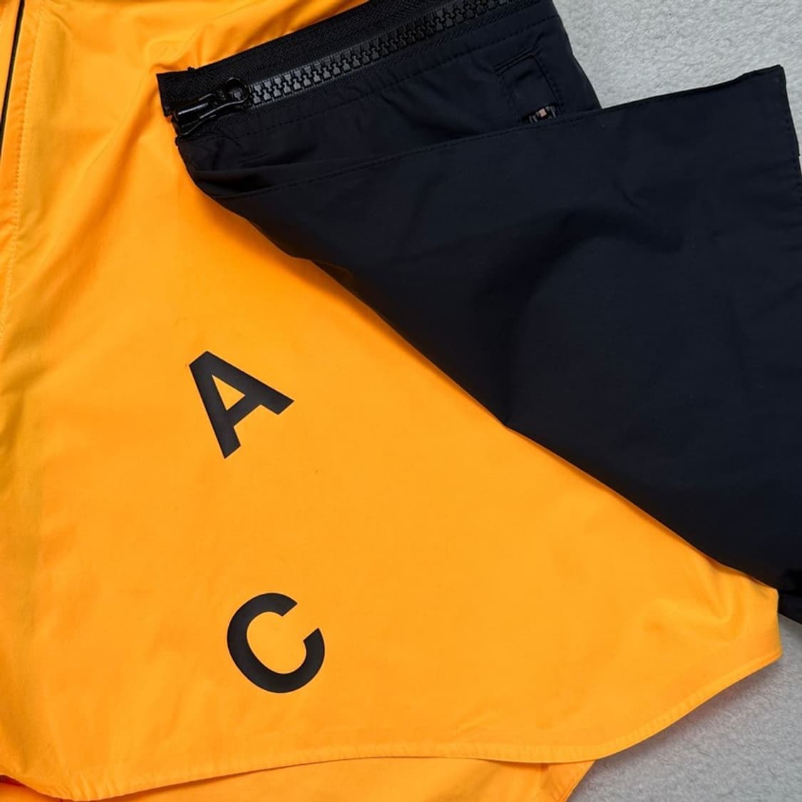 (새상품) NIKE ACG 카고 쇼츠 레이저 오렌지 S 상품이미지5