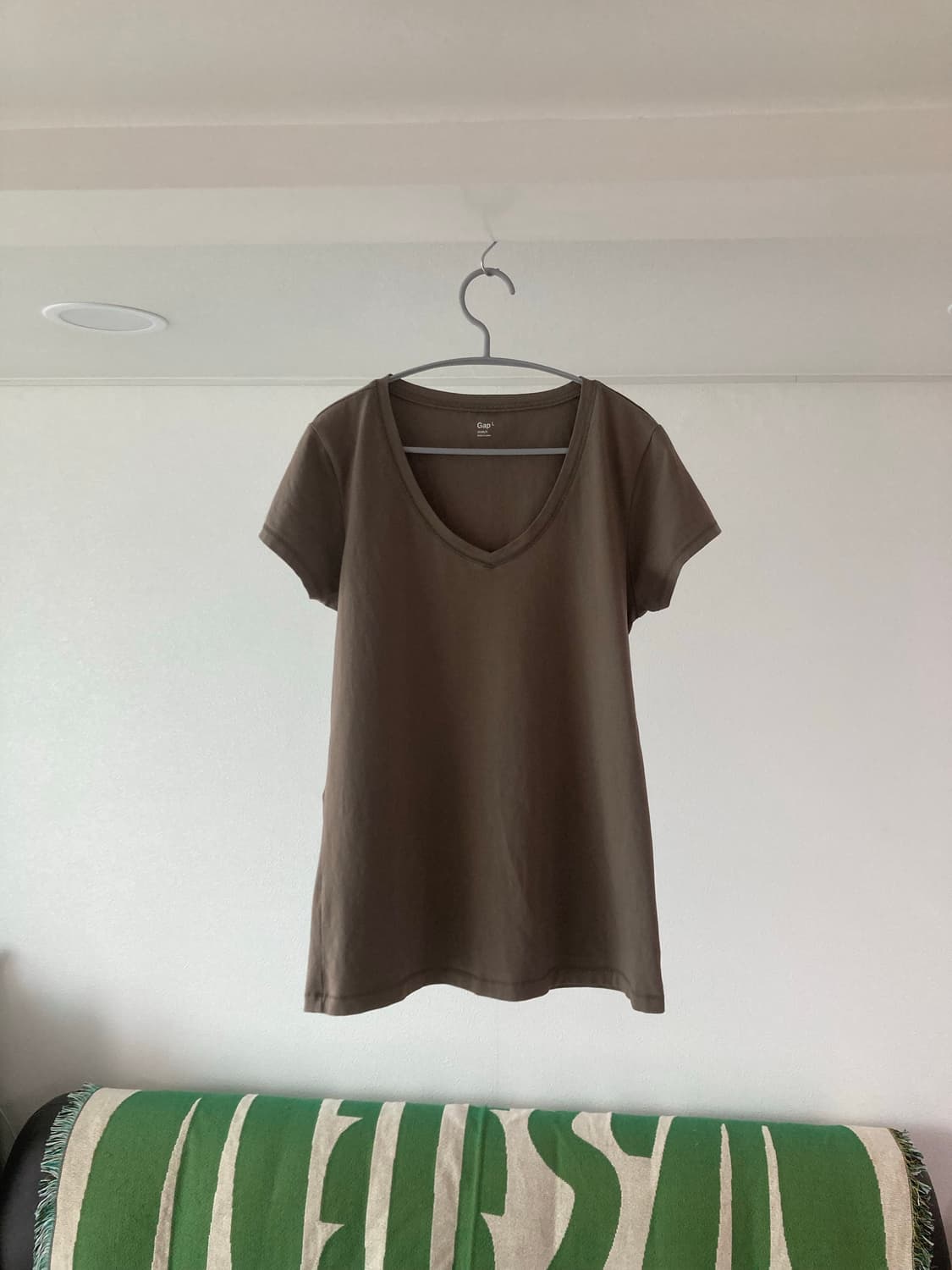 Gap 갭 깊은  V넥 반팔티셔츠 상품이미지1
