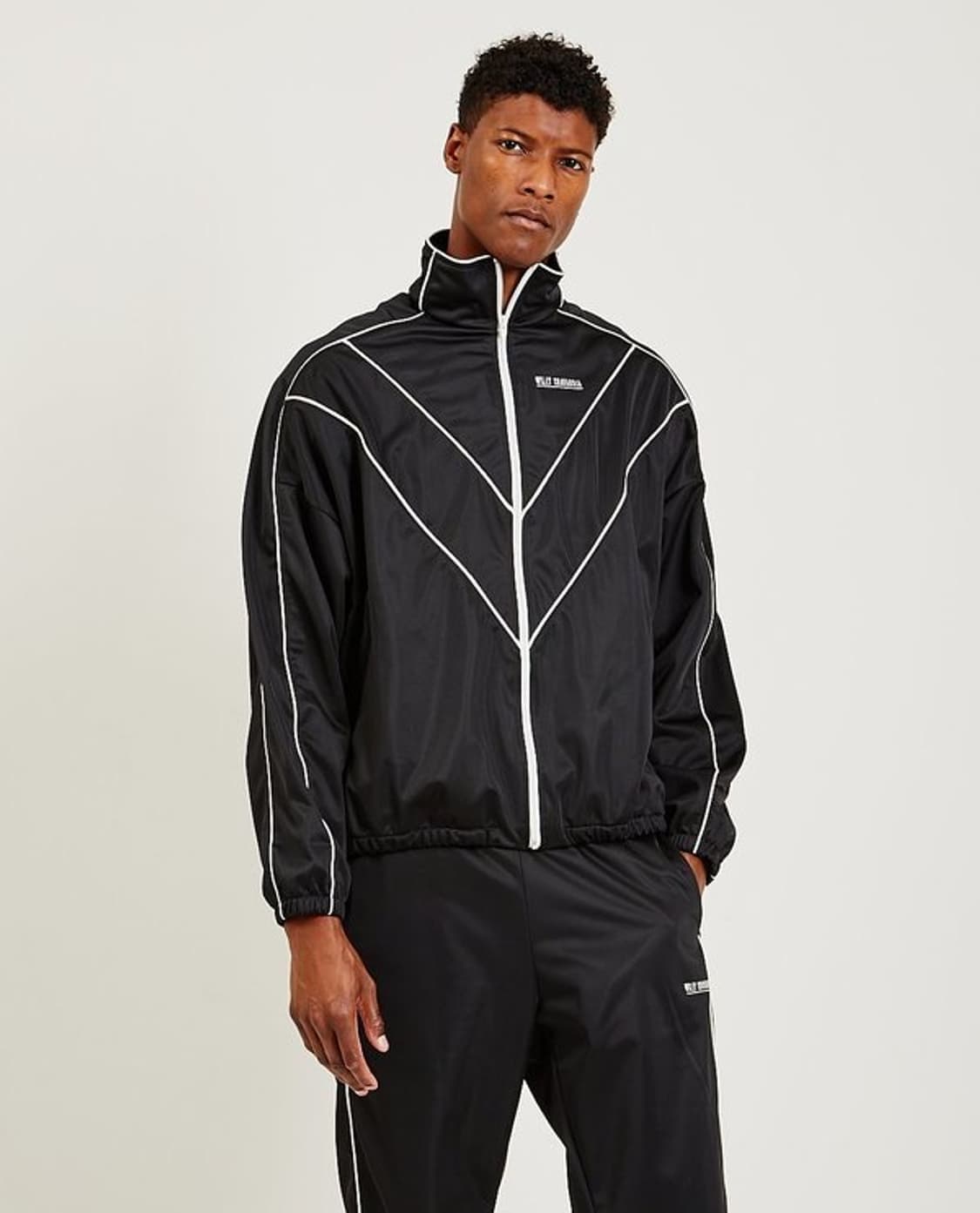 윌리차바리아 트랙자켓 구해요 상품이미지1