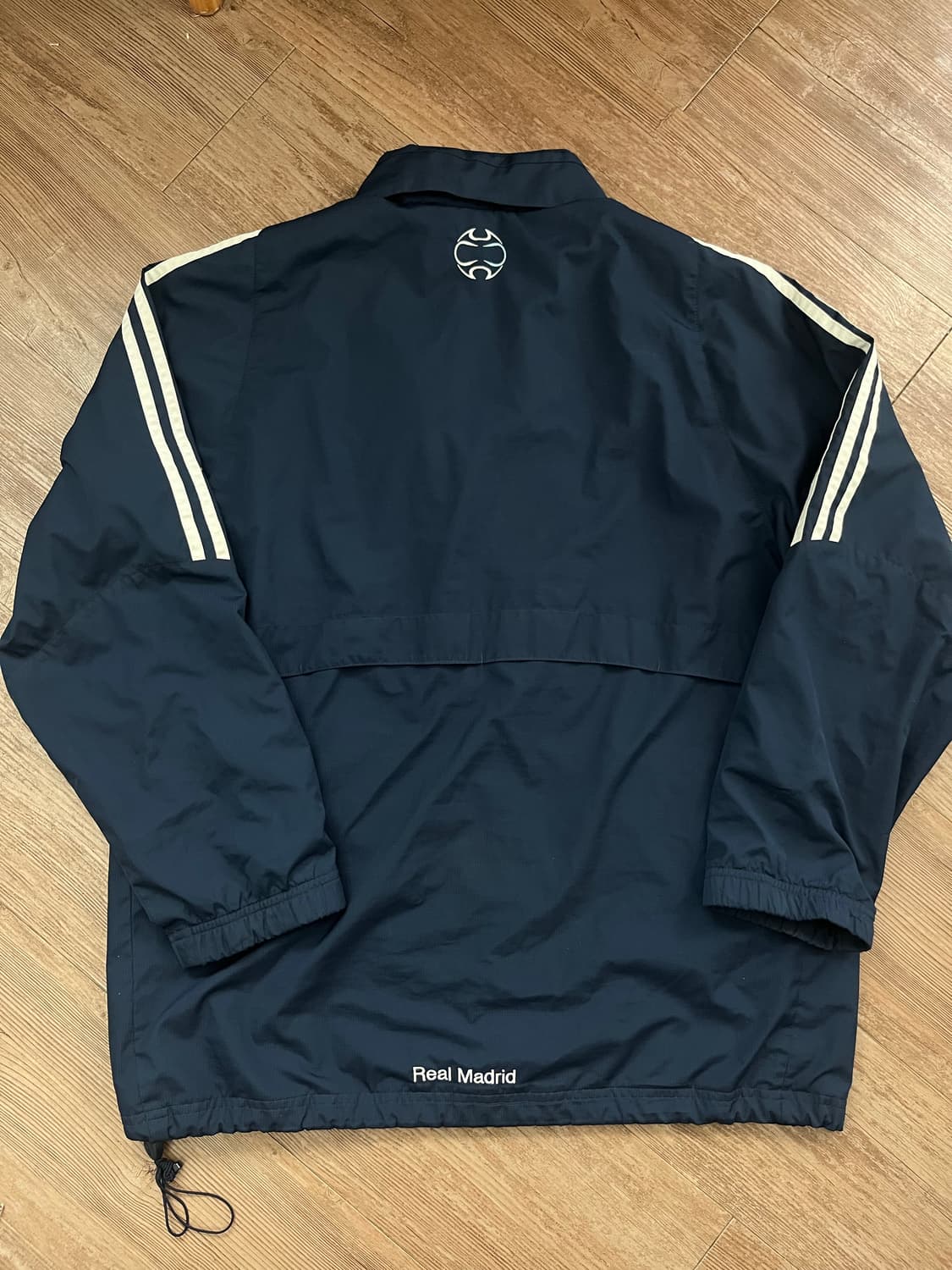 아디다스 레알마드리드 유니폼 바람막이 상품이미지2
