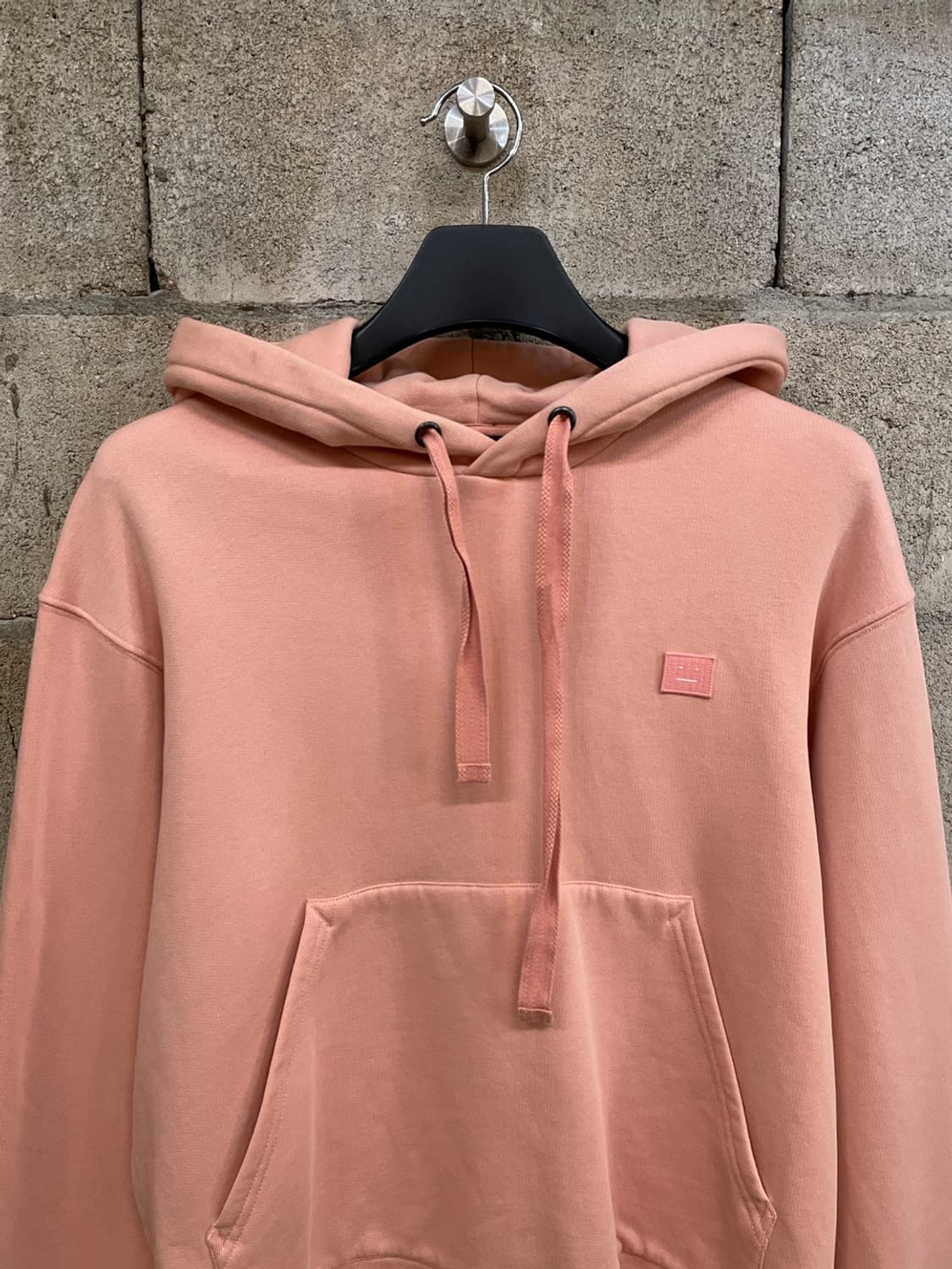 아크네 스튜디오 페이스 로고 후드 티셔츠 상품이미지2