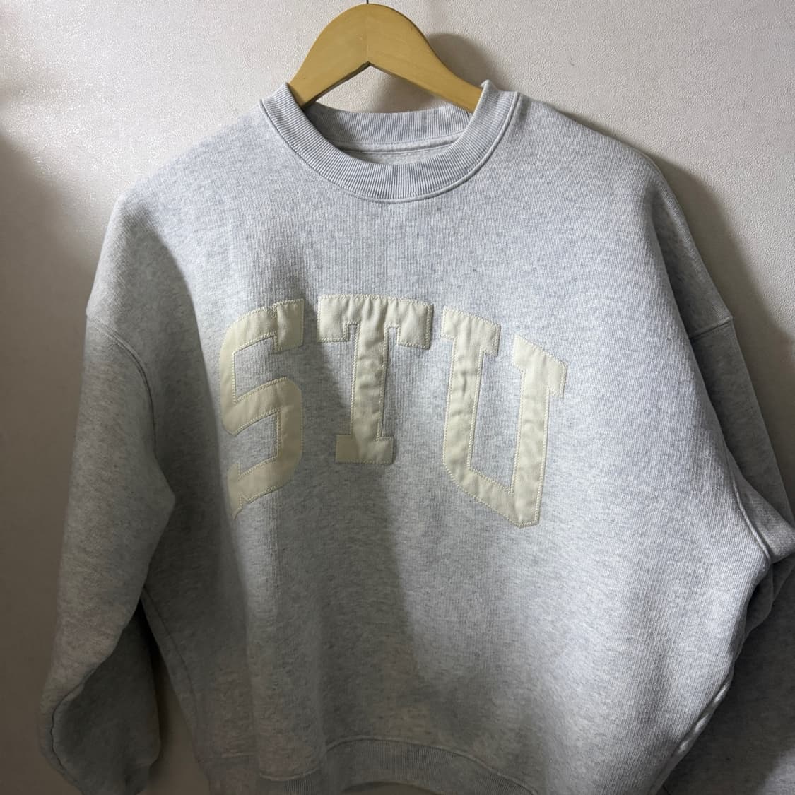 스투시 스투 아플리케 크루넥 118577 S(오버핏 77) 상품이미지10