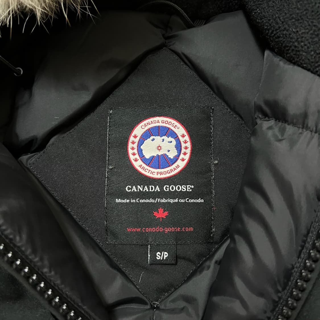 캐나다구스 로고 와펜 퍼후드 롱패딩 파카 S/90 상품이미지5