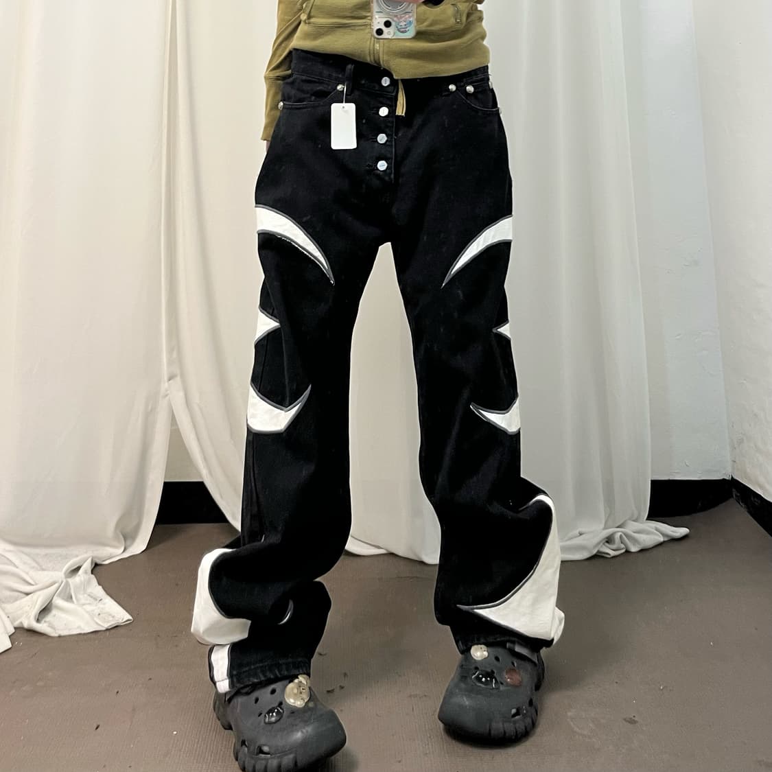 Thug Club black white leather denim pant 상품이미지1