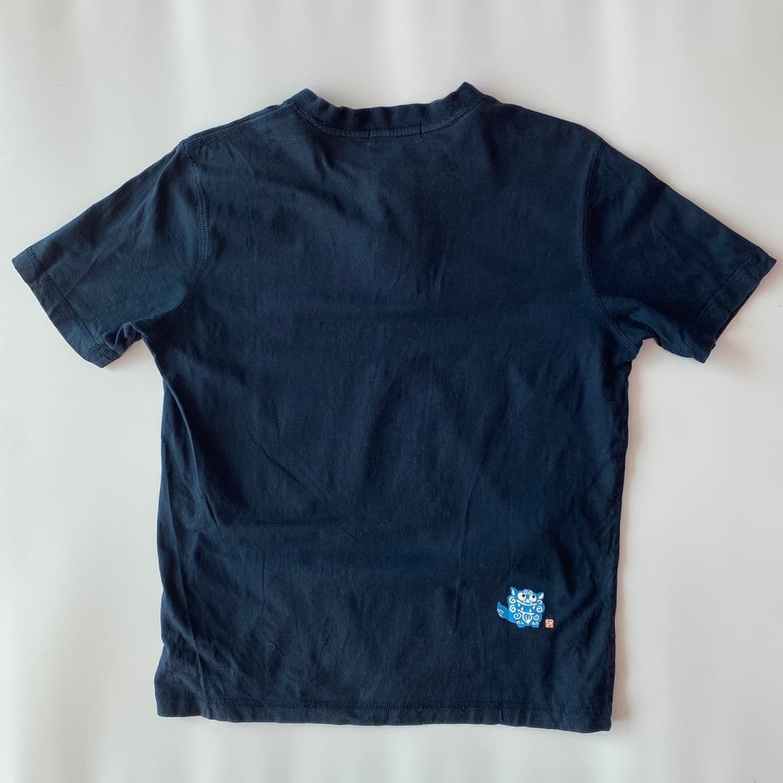 스파리오(SPARIO) 오키나와 시사 그래픽 헨리넥 반팔 티셔츠 상품이미지4