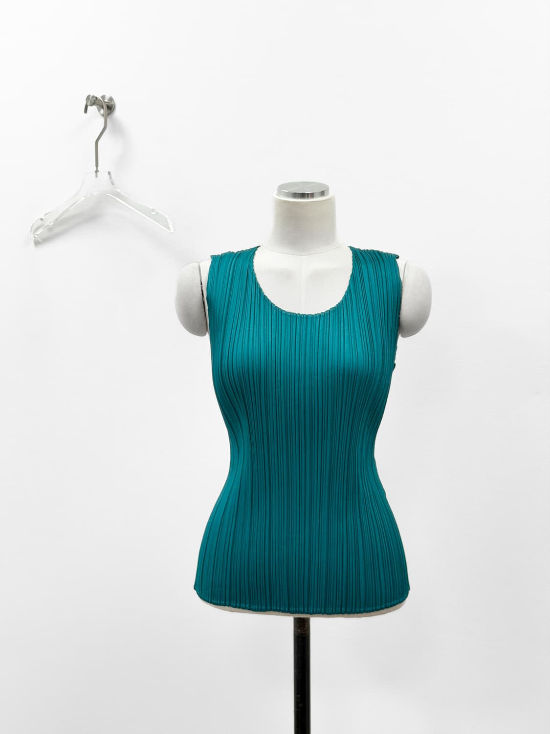 플리츠플리즈 민소매 플리츠 탑 상품이미지3