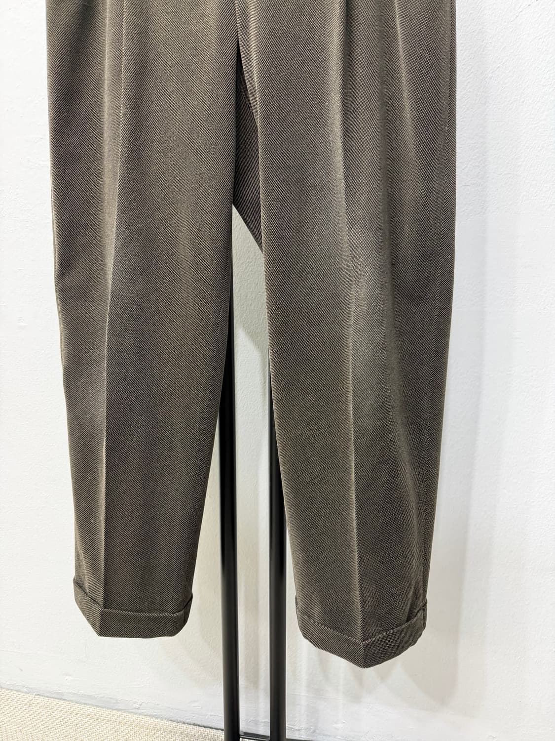 정품) 엘로드 남성 카키색 핀턱 팬츠 32 상품이미지3