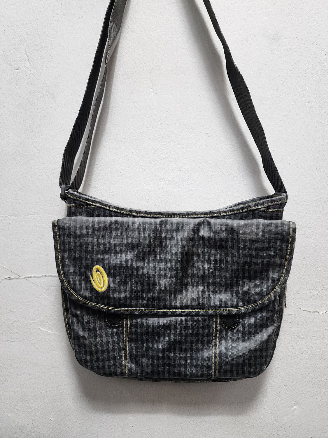 팀벅2 체크 방수 크로스백 상품이미지1