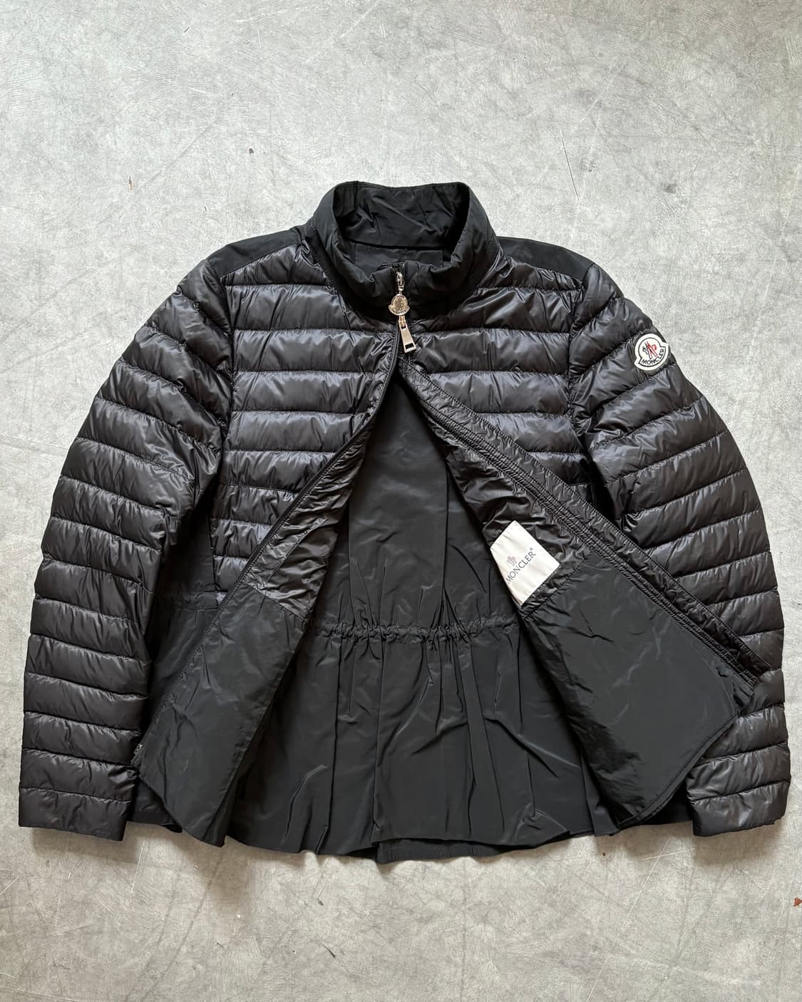 Moncler 몽클레르 블랙 경량 패딩 상품이미지2