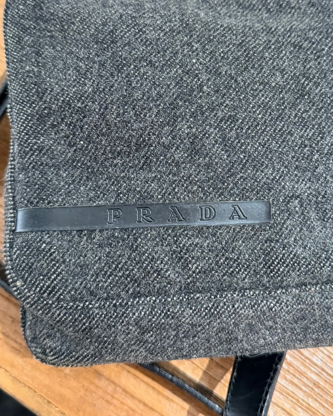 프라다 스포츠 차콜 fw99 아카이브 울 레더 크로스백 상품이미지6