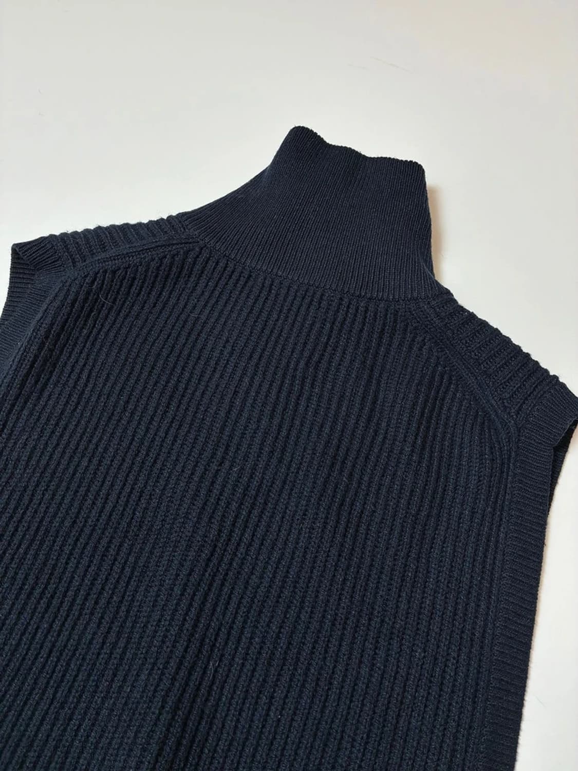 코스 COS 22ss 초판 하이브리드 니트 베스트 PN8123 상품이미지5