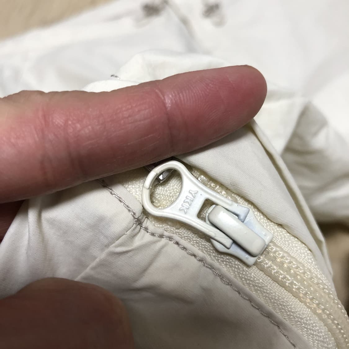 (L) 새상품 인사일런스 INSILENCE 디태처블 트랙 카고 팬츠 크림 상품이미지5