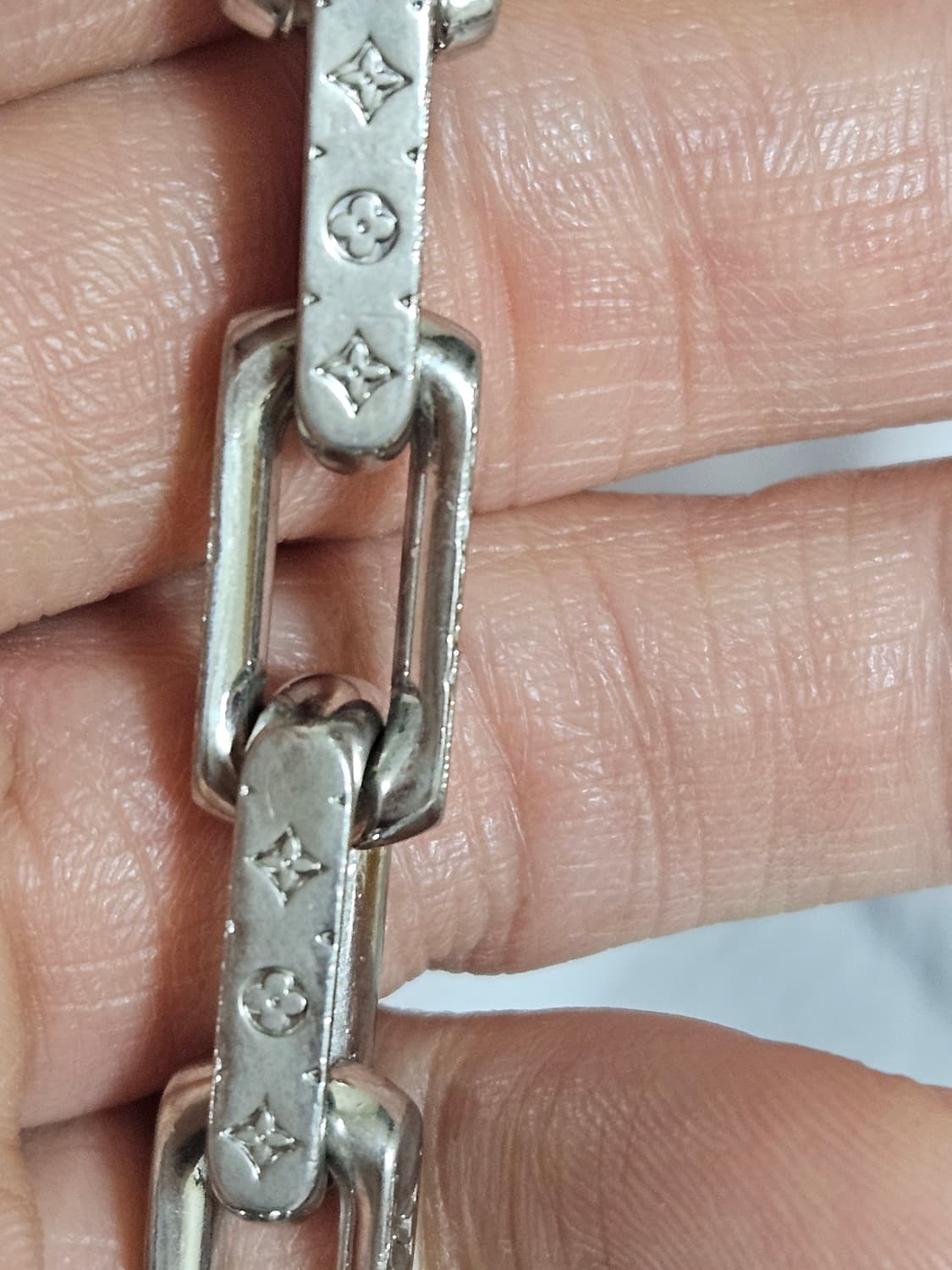 루이비통 모노그램 체인 팔찌 M64223 (M사이즈)
 상품이미지6