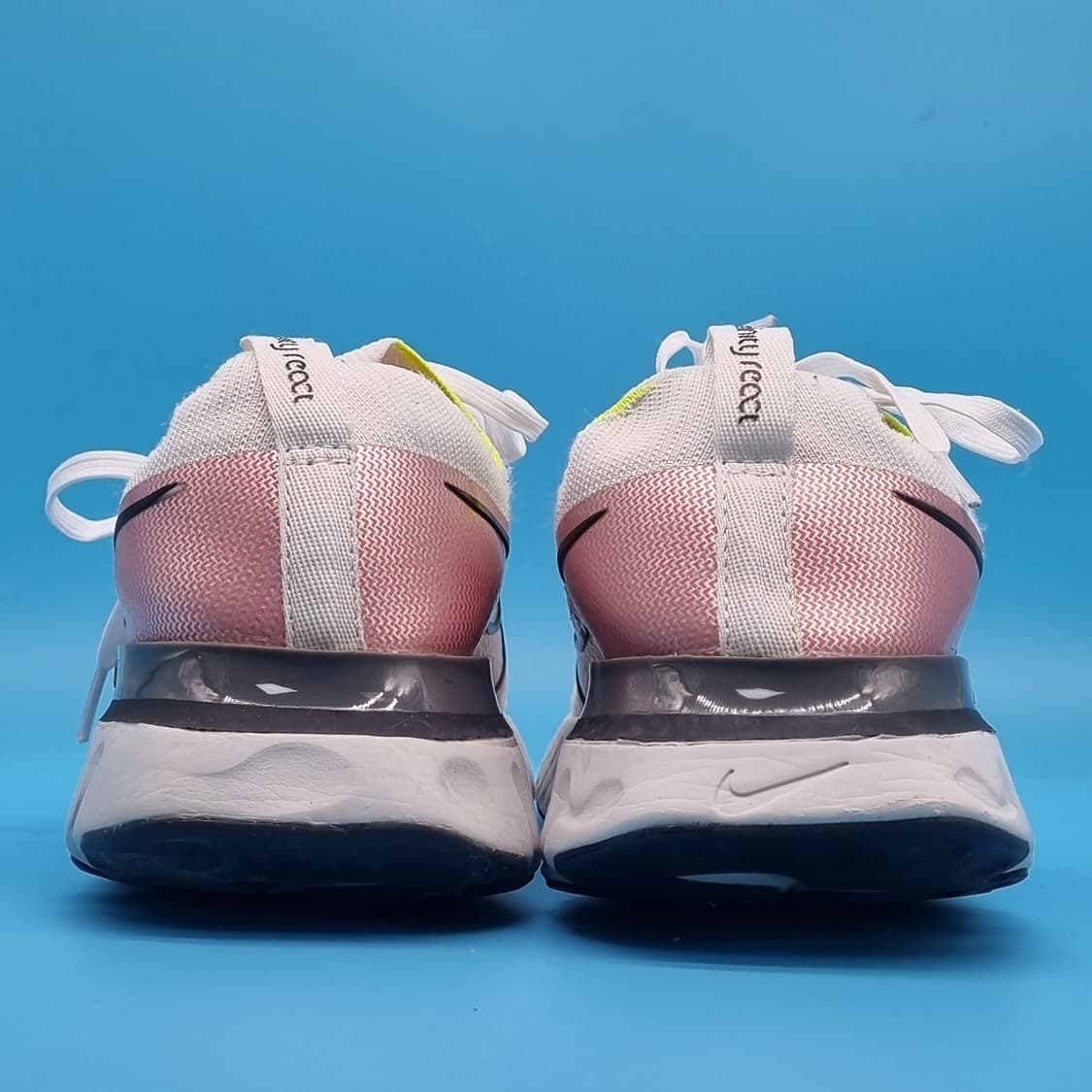 나이키 리액트 인피니티런 플라이니트 245 상품이미지4