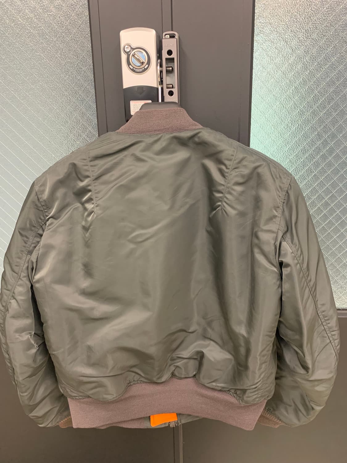 데드스탁급) 알파인더스트리 1968 정밀복각 MA-1 M사이즈 상품이미지2