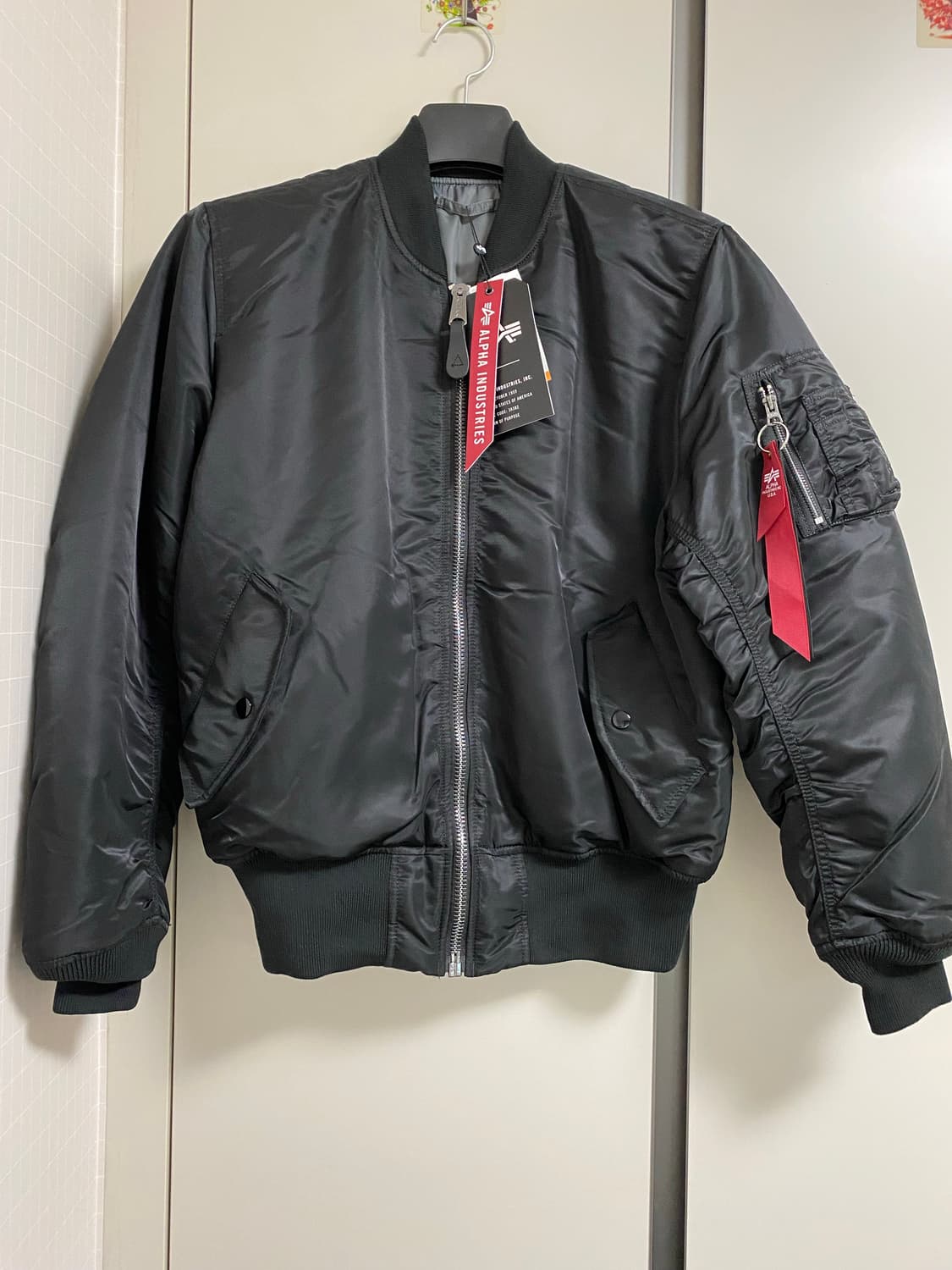 새상품)알파인더스트리 MA-1 항공점퍼 리버시블 레귤러핏 블랙 상품이미지2
