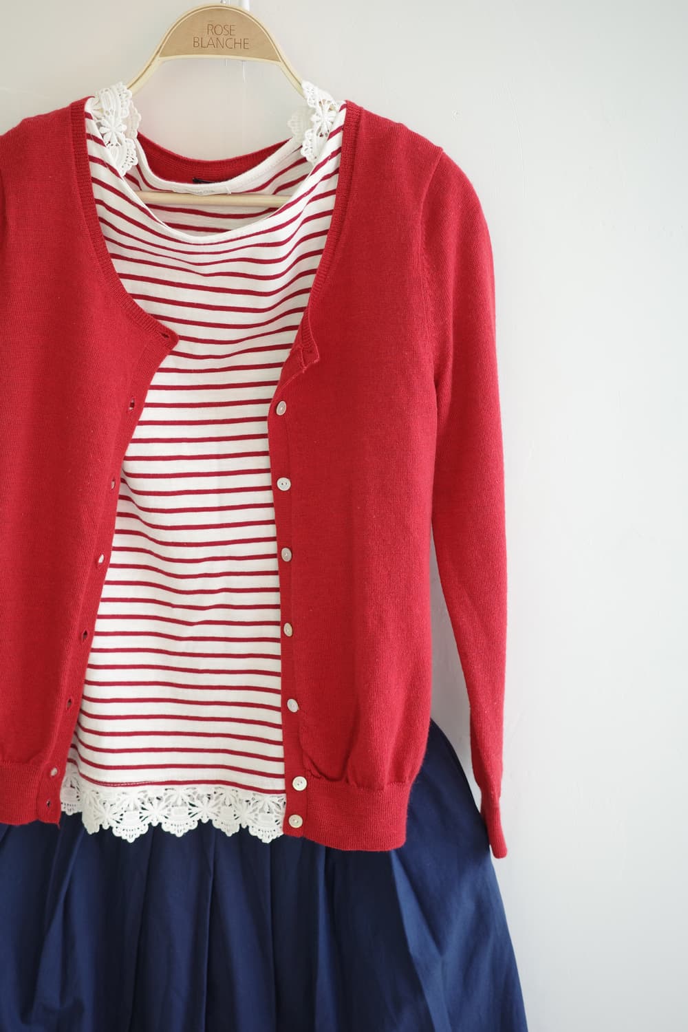 CINEMA CLUB 
• 레드 스트라이프 레이스 티셔츠 상품이미지6