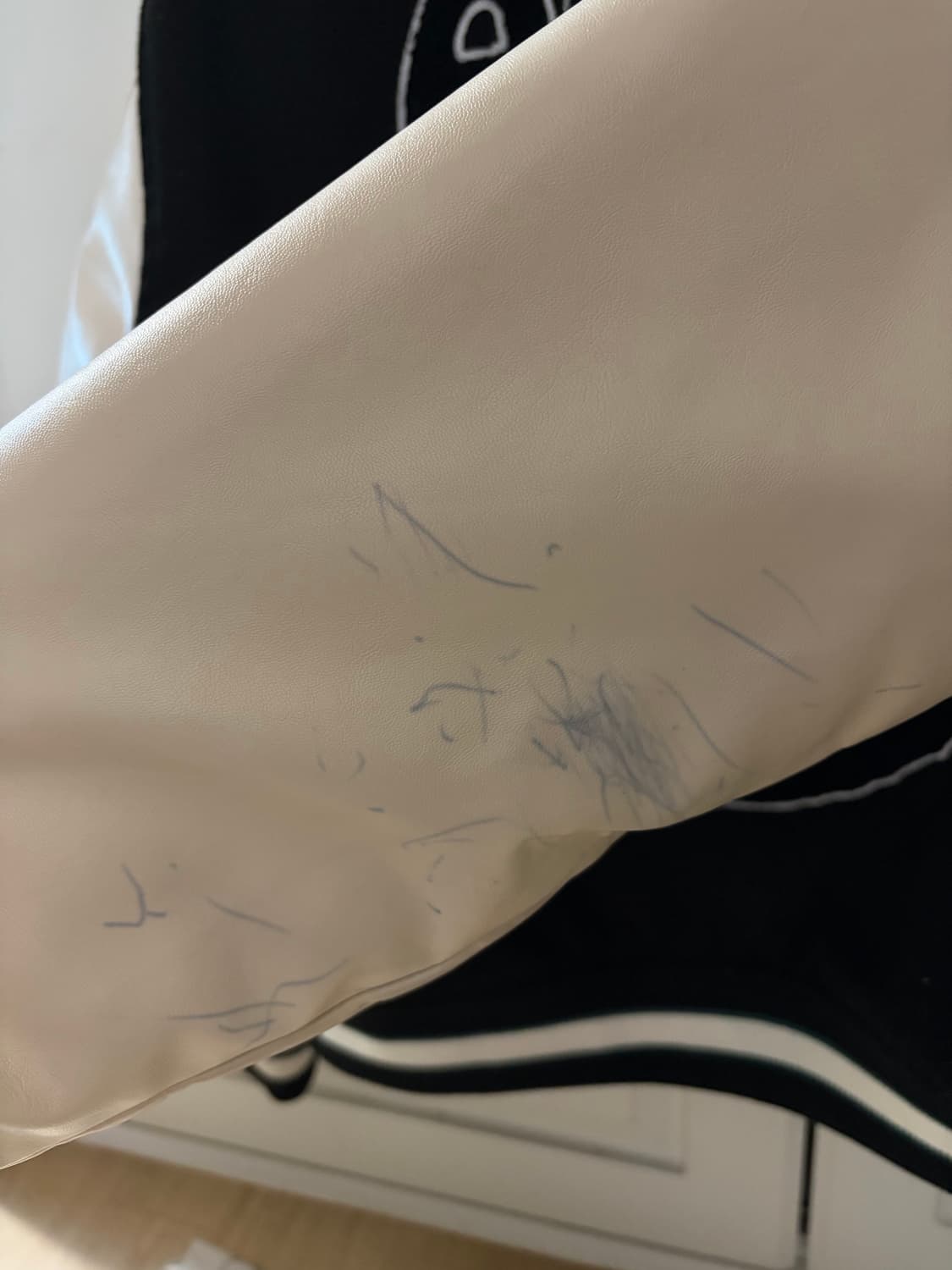 팀코믹스 8 BALL VARSITY JACKET BLACK 상품이미지4