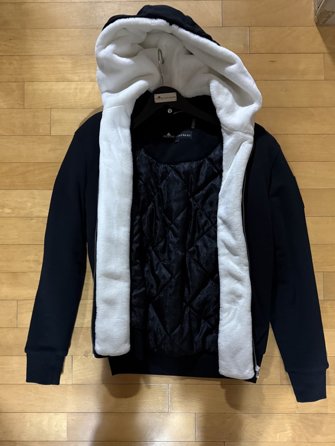 무스너클 버니스웨터 퍼 후드 집업 (백화점 매장 구매) 상품이미지1