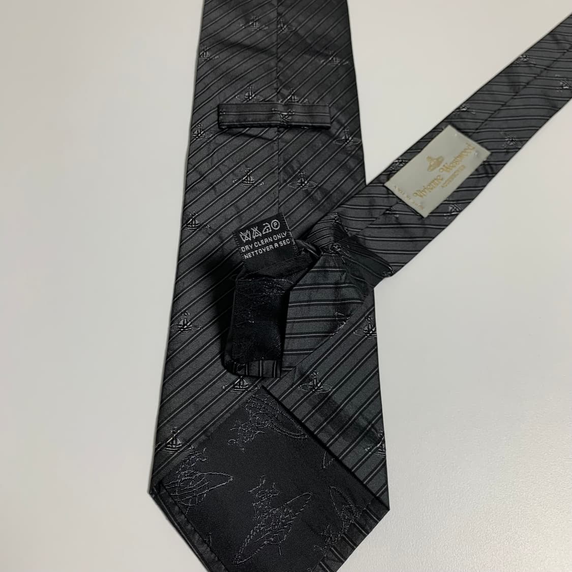 비비안웨스트우드 명품 스트라이프 모노그램 넥타이 A등급 9cm 상품이미지7