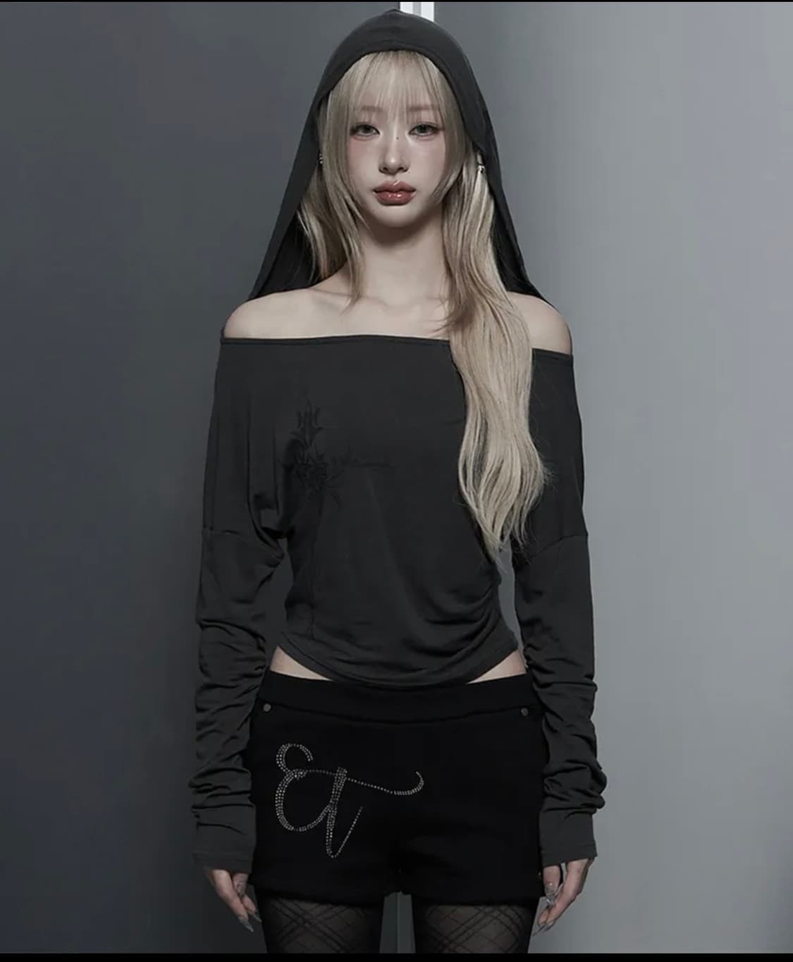 에트오소메 레터링 롱 슬리브 탑 상품이미지1