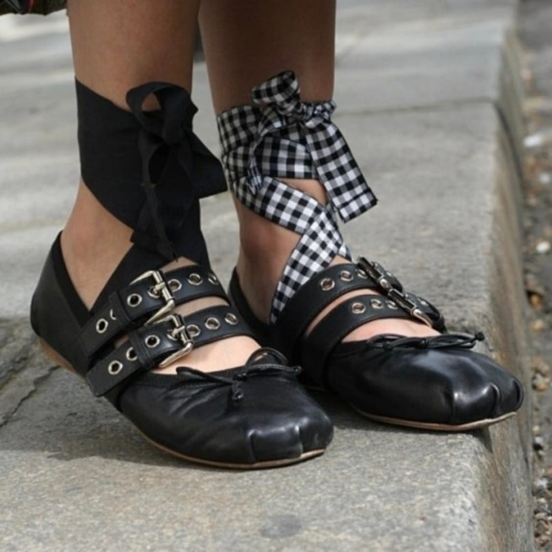 미우미우 발레리나 플랫 슈즈 상품이미지1