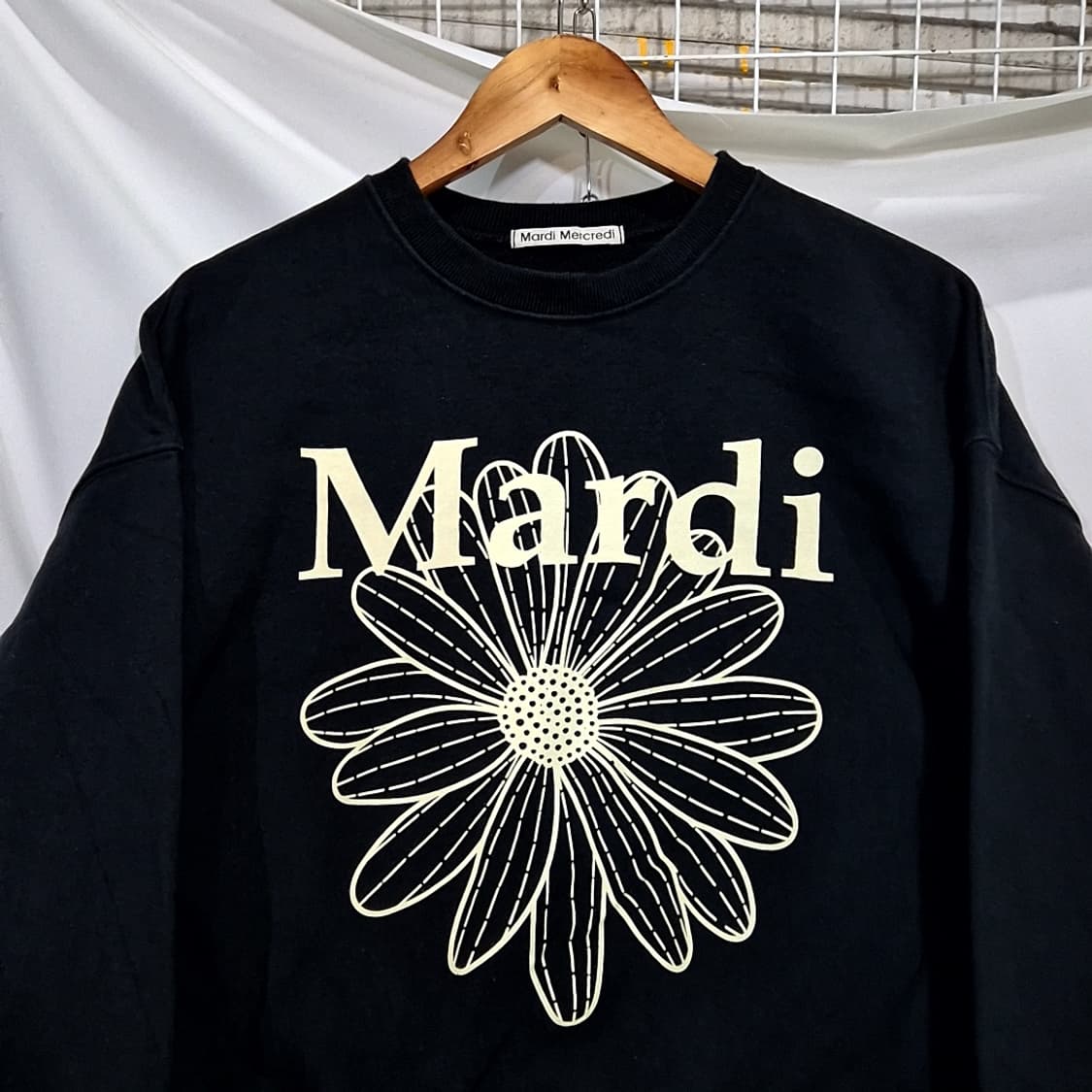 Mardi Mercredi 마르디 메크르디 플라워 맨투맨 상품이미지2