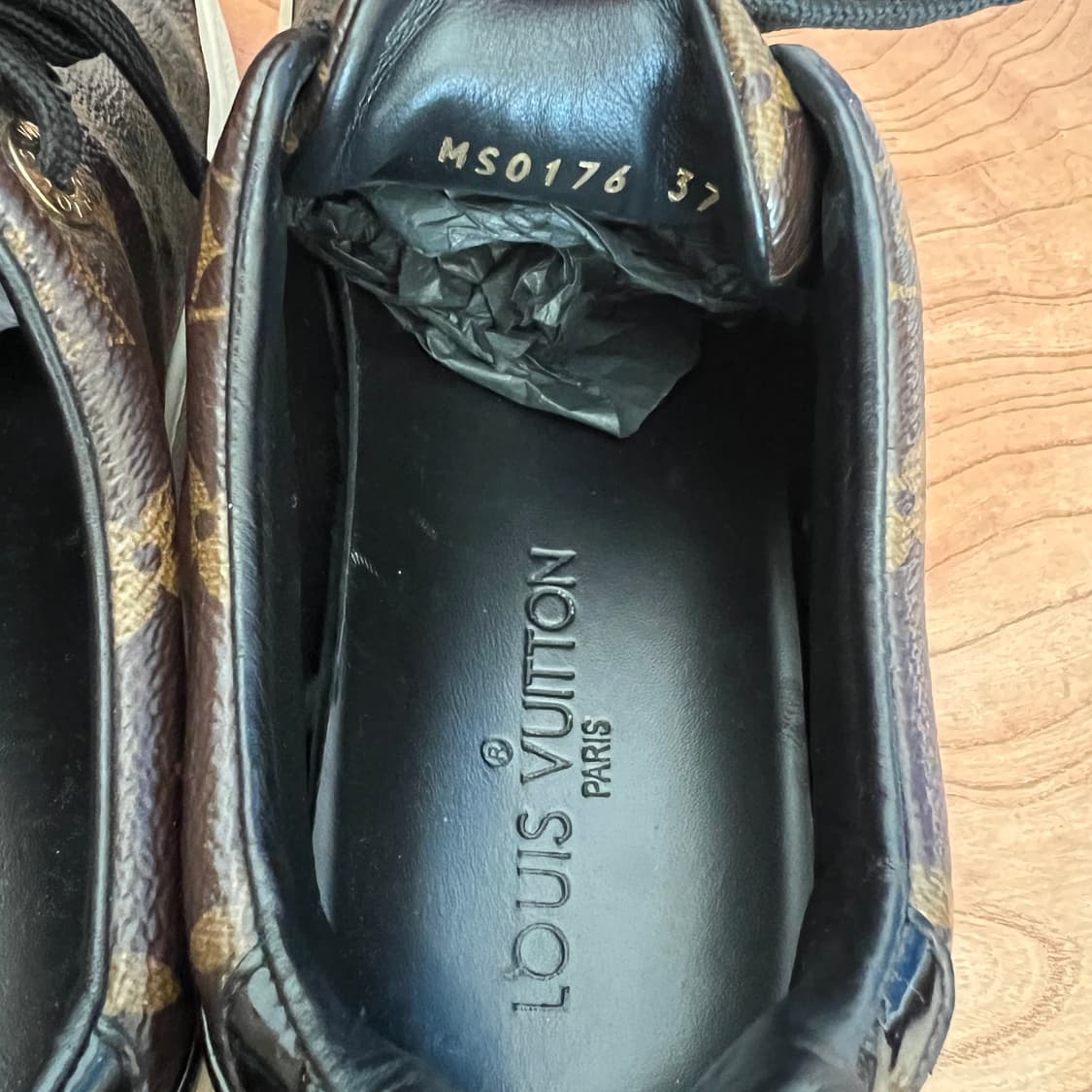 루이비통 프런트로우 스니커즈 37 상품이미지6