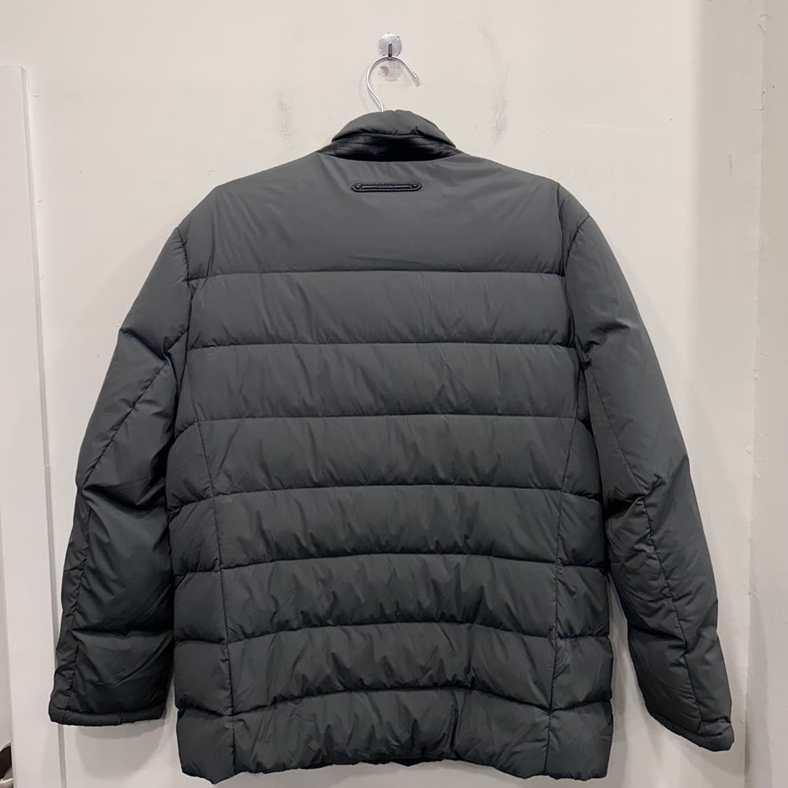 올젠 구스다운 레더포인트 퀼팅 경량패딩 상품이미지5